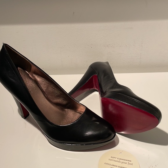 MARC FISHER BRAND NEW BLACK LEATHER PLATFORM HEELS - Picture 5 of 13